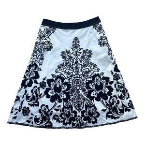 WOMENS CYNTHIA STEFFE WHITE/BLACK VELOUR FLORAL DESIGN SKIRT‎ SIZE 2